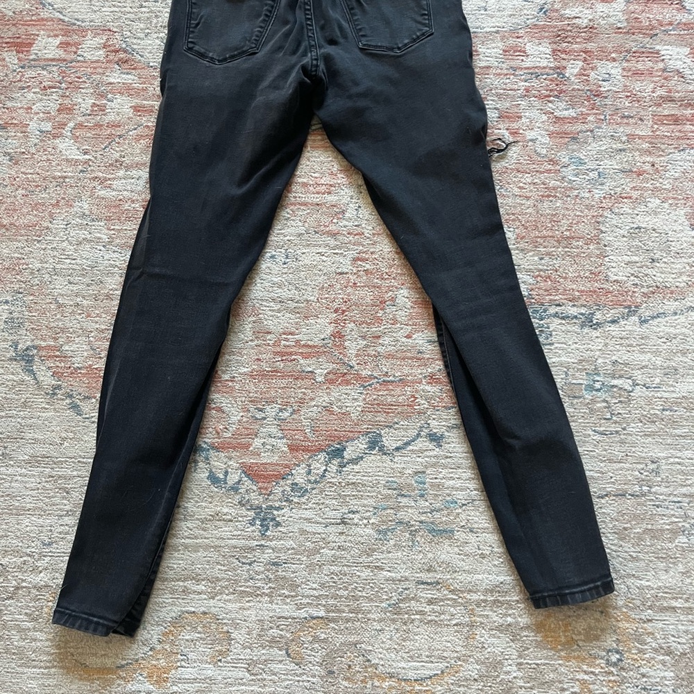 Universal Thread Black Slim Fit Jeans